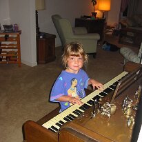 Zoe playing piano 001