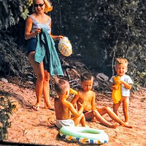 Photo665278932141_inner_6-348-697-348-6-844-686-809