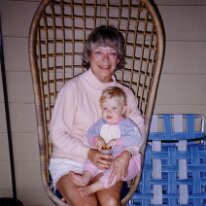Mum Caitlin hanging chair cottage