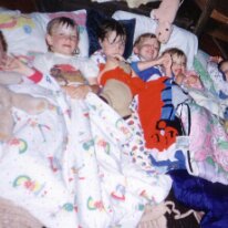 Kids cozy nest cottage